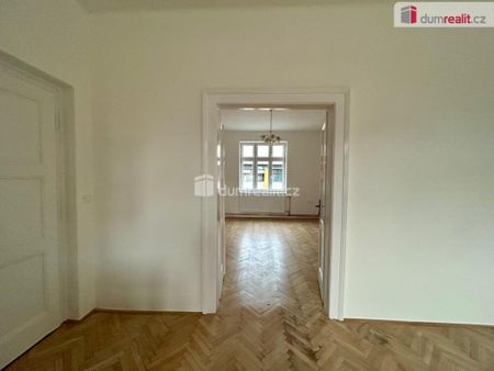 Pronájem bytu 2+1 84 m2 - Fotografie 5