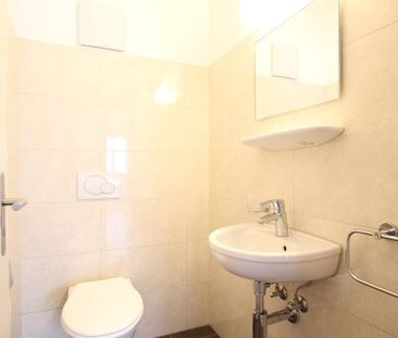 Living in the heart of the city of Wil - Photo 6