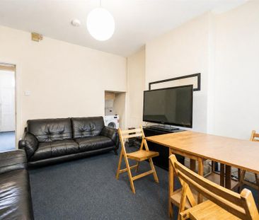 5 bedroom house to rent - Photo 1