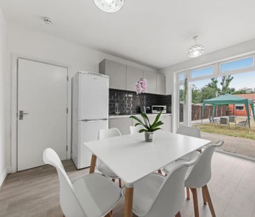 6 bedroom house to rent - Photo 4