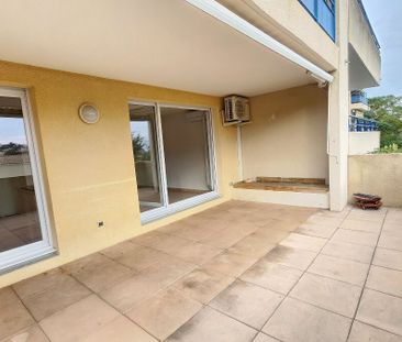 LACIOTAT LOCATION APPPARTEMENT Type 3 AVEC TERRASSE au calme - Photo 3