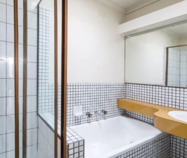 Split Level Townhouse - Photo 4