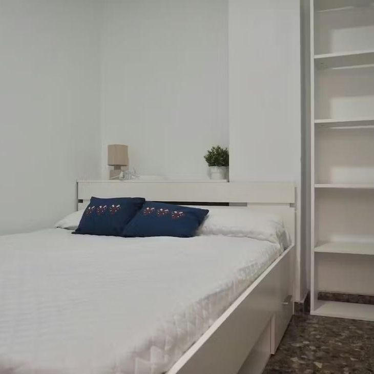 Carrer de Vicente la Roda, Valencia, Valencian Community 46011 - Photo 1