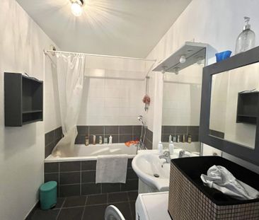 Location Appartement 4 pièces 82m² LILLE 59000 - Photo 6