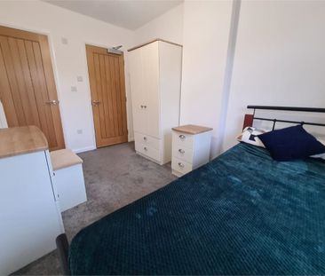 Room 4, 68 Garden Walk, Cambridge - Photo 3