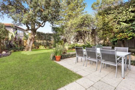 A Forever Family Home With A Garden Flat - Photo 5