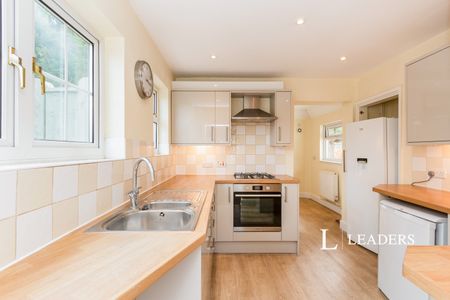 3 bedroom house to rent Send Road, Send, GU23 - Photo 5