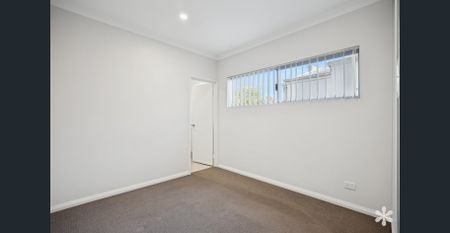 Comfortable & Modern - Photo 5