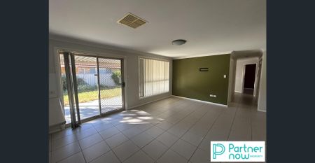 Four-Bedroom Home in Oxley Vale - Photo 2