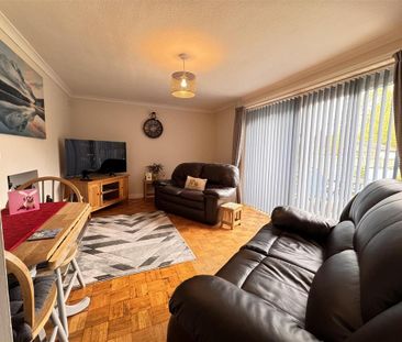 2 bedroom detached bungalow to rent - Photo 5