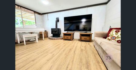 Spacious Family Home Backing Onto Nature Reserve - Photo 2