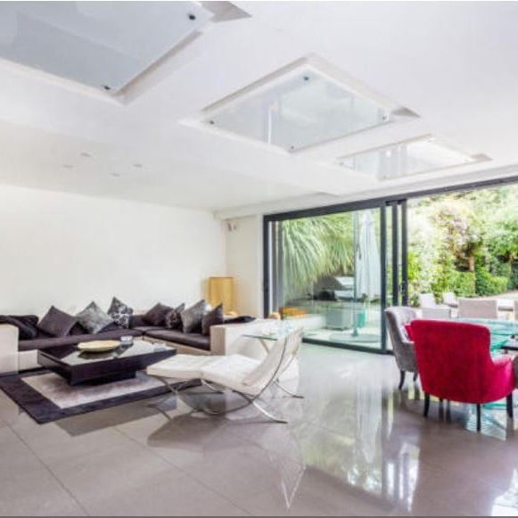 4 Bed Detached House, Derwent Avenue, SW15 - Photo 1