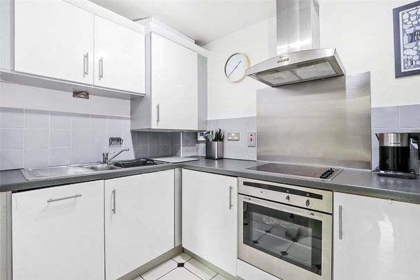 Manor Gardens, Upper Holloway, London, N7 - Photo 1