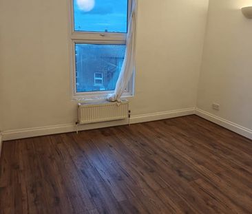 1 Bed Flat, Leytonstone High Road, E11 - Photo 5