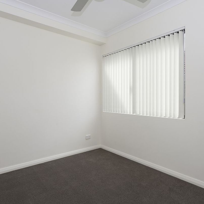 Unit 5, 181 Grand Promenade, Doubleview, WA - Photo 1