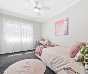 STYLISH, SECURE & SET TO IMPRESS FOUR BEDROOM HOME - Photo 6