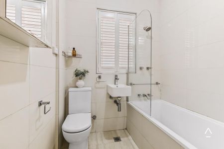 Neat & Tidy 2-Bedroom Unit in Kensington - Photo 5