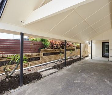 79 Markeri Street, Mermaid Waters - Photo 2