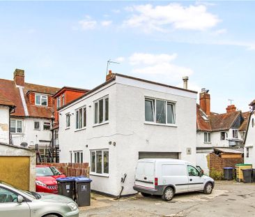 Old Woking Road, West Byfleet, Surrey, KT14 6LG - Photo 1