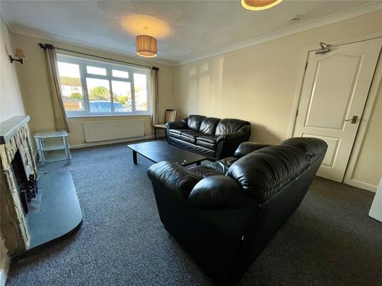 6 bedroom detached house to rent - Photo 1