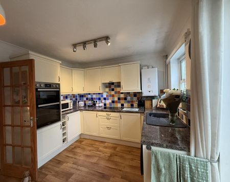 2 bedroom semi-detached house to rent - Photo 3