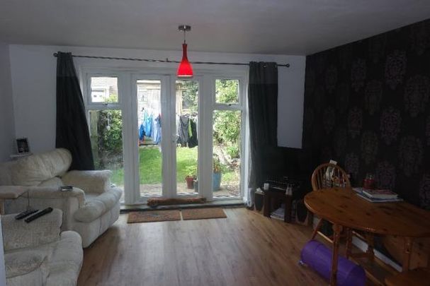 2 bedroom semi-detached house to rent - Photo 1