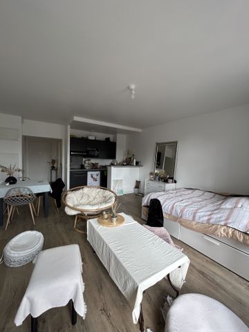 Location Appartement 1 pièce 36m² BAYEUX 14400 - Photo 3