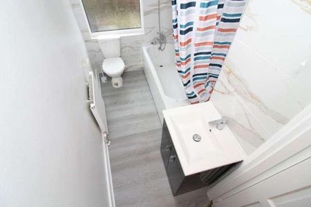 Home Lane - - Bed House, S6 - Photo 4