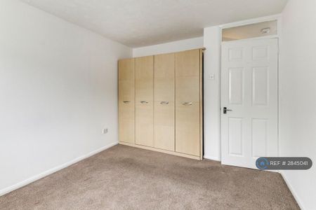 2 bedroom maisonette to rent - Photo 5