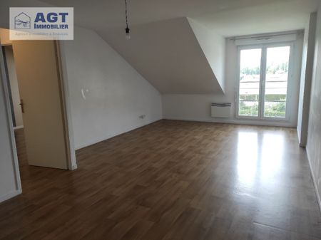 Location Appartement 4 pièces 72m² BEAUVAIS 60000 - Photo 2