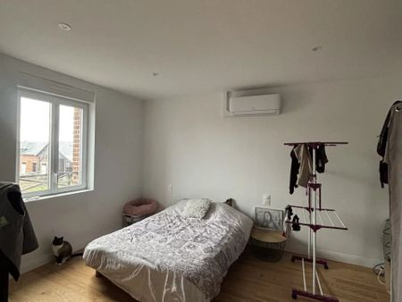 Location Appartement 3 pièces 70 m2 à Neuville-Saint-Amand - Photo 4