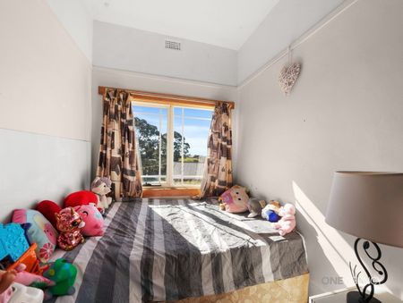 Family Living - With A Sunny Outlook! - Photo 5