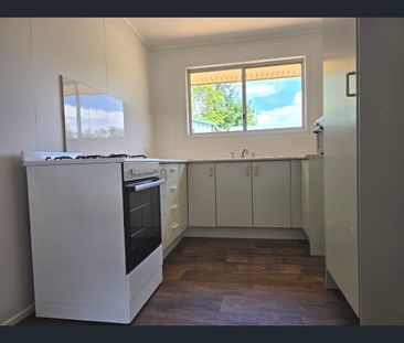 Neat & Comfortable 3-Bedroom Home in a Convenient Location - Photo 6