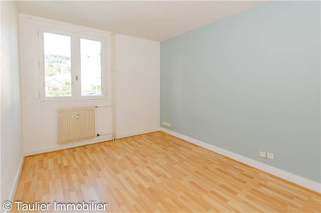 Location Appartement 4 pièces 77m² ST MARCELLIN 38160 - Photo 4