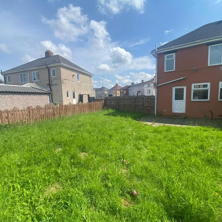 2 bedroom semi-detached house to rent - Photo 1