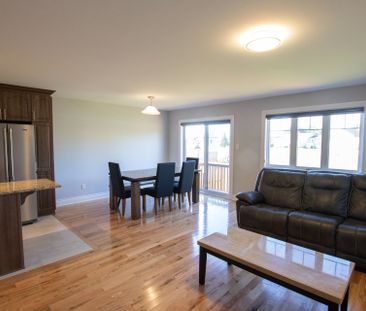 For Lease - 164 St-Malo Place, Russell, Ontario - Photo 5