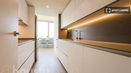 3 room luxury Flat for rent in Barcelona, Catalonia - Photo 2