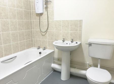 2 bedroom flat to rent - Photo 5