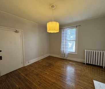 106 Clergy St E, Unit 1, Kingston, ON - Photo 4