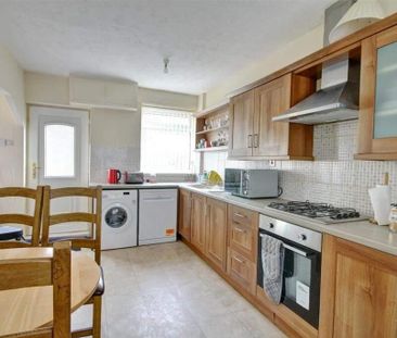 4 bedroom private hall to rent - Photo 5