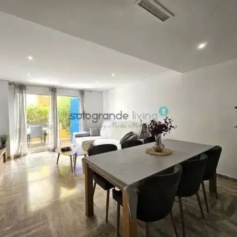 Piso en alquiler en Barrio San Roque - Foto 1