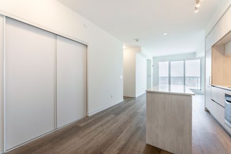 For Lease - 6 David Eyer Road Unit# 613, Richmond Hill, Ontario - Photo 5