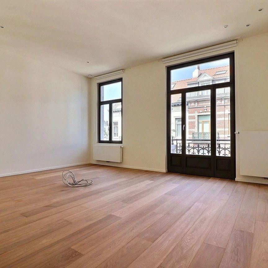 Chatelain - 6-bedroom house - Photo 1