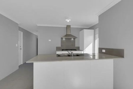 13, Parsons Way, South Yunderup - Photo 3