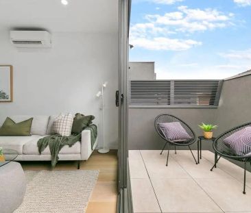 “Refined Urban Living” - Photo 3