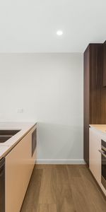 Modern 2 bedroom apartment for lease - Photo 3