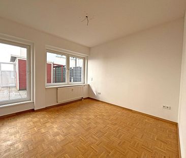 Wohnen in der Innenstadt: 3-Zimmer-Wohnung mit großer Dachterrasse und Einbauküche - Photo 5