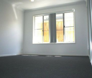 Low maintenance easy care home with room to move - Photo 6