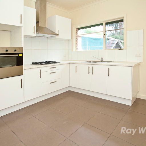 1/12 Warnes Rd , MITCHAM - Photo 1
