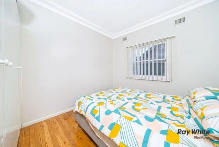 “Cosy and comfortable home in convenient location” - Photo 3